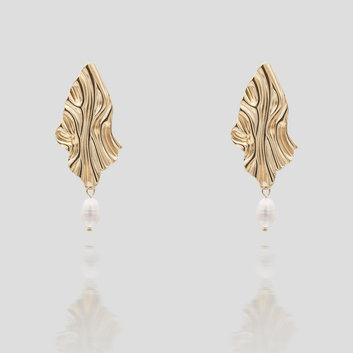 Inaya Pearl Drop Earrings in gold with lustrous pearls from prya
