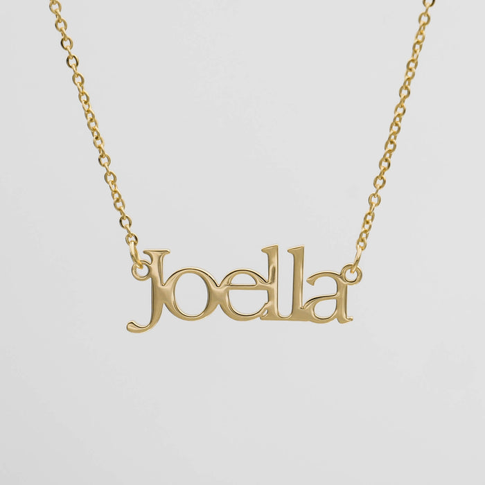 custom name necklace in gold from prya