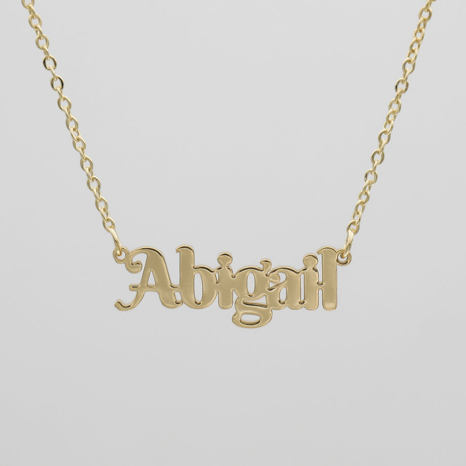 gold necklace with name pendant from prya