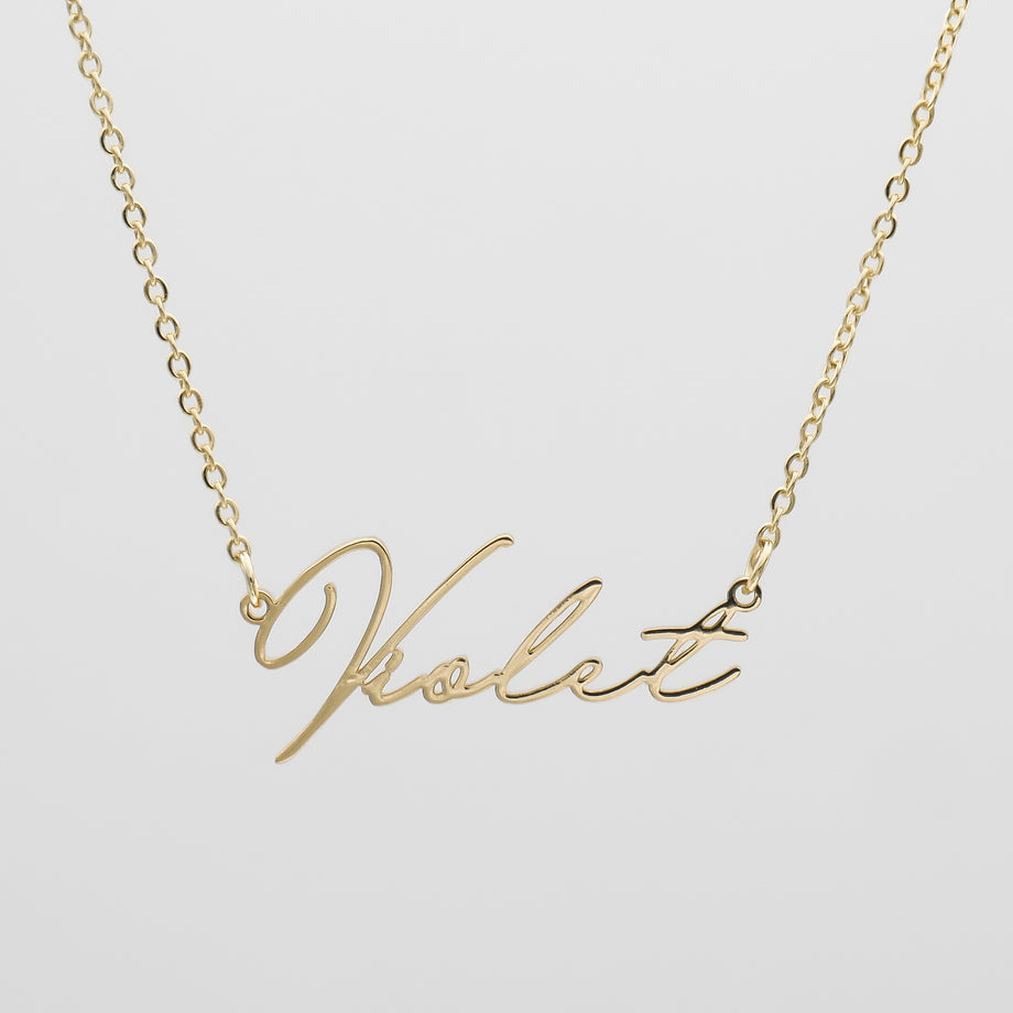 Personalised name necklace in 18K gold classic link chain made by PRYA UK