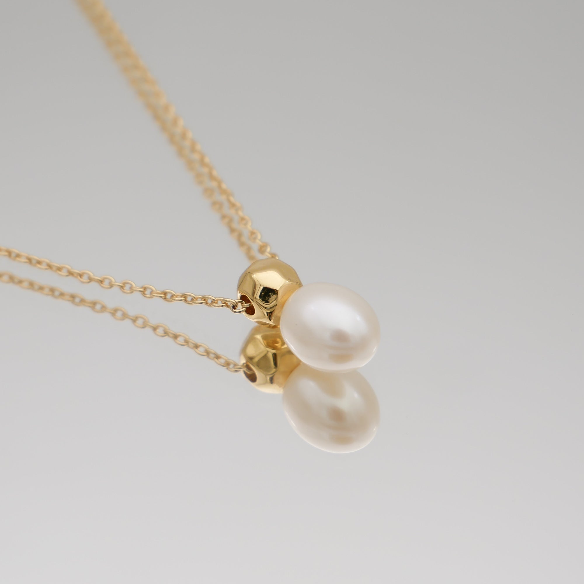 Dara Pearl Drop Necklace
