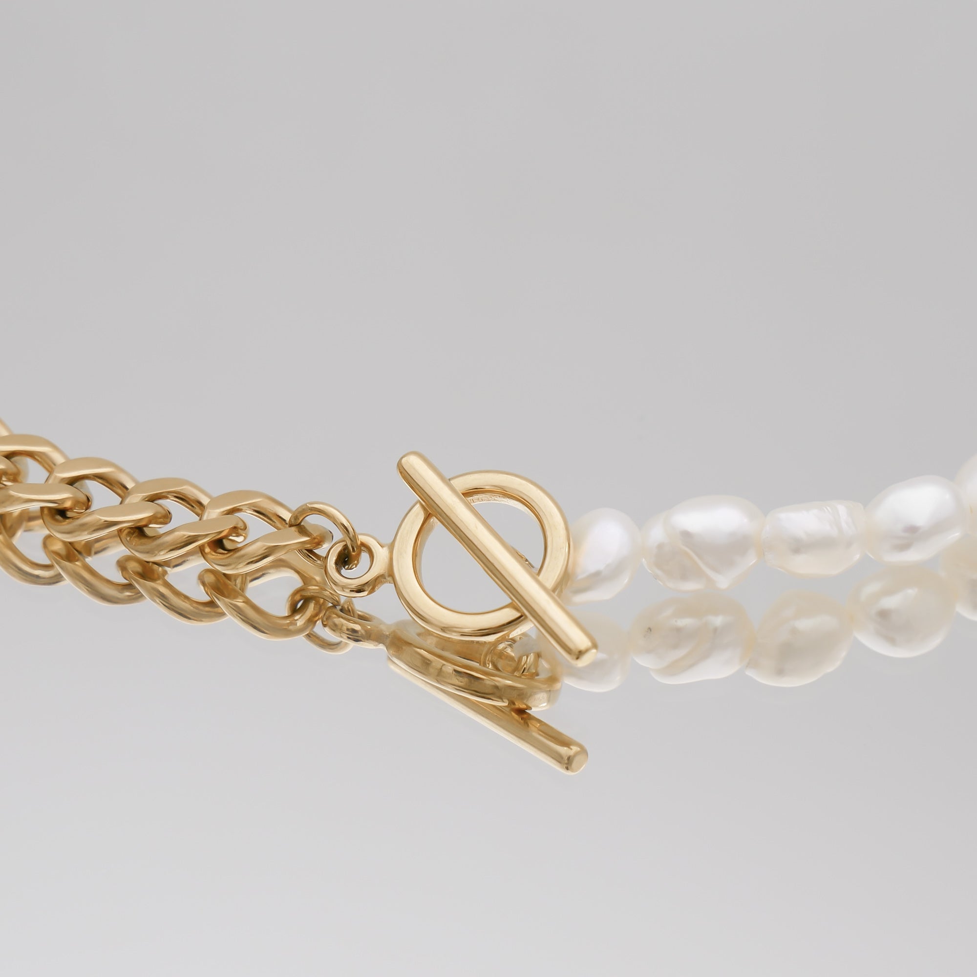 Amaia Pearl Contrast Necklace