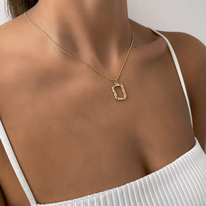 Elise Pendant Necklace