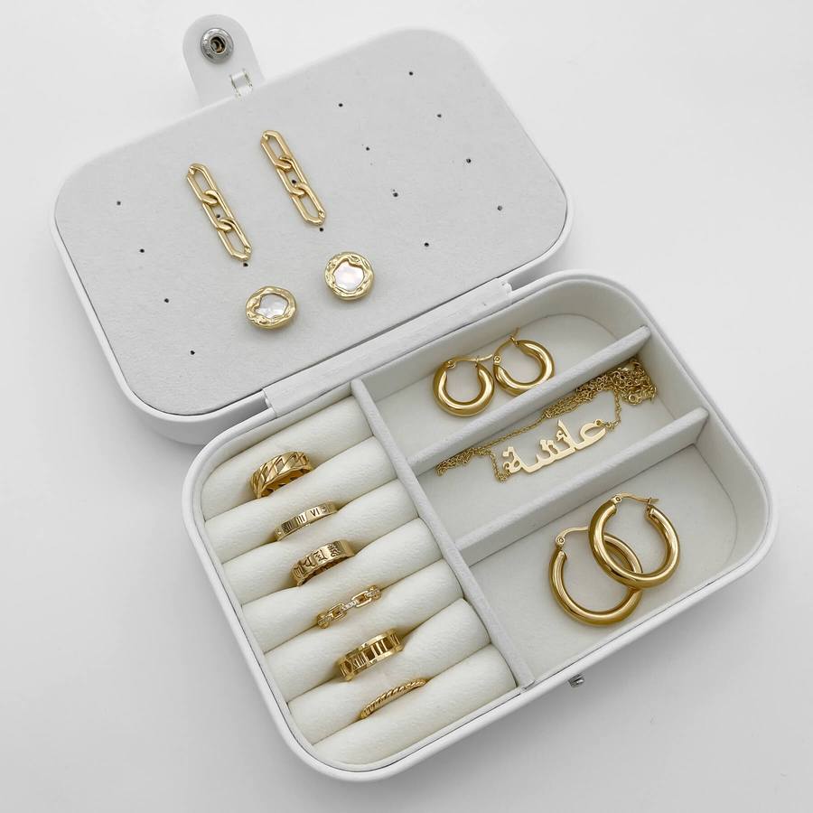 How to store Jewellery - PRYA Jewellery holder