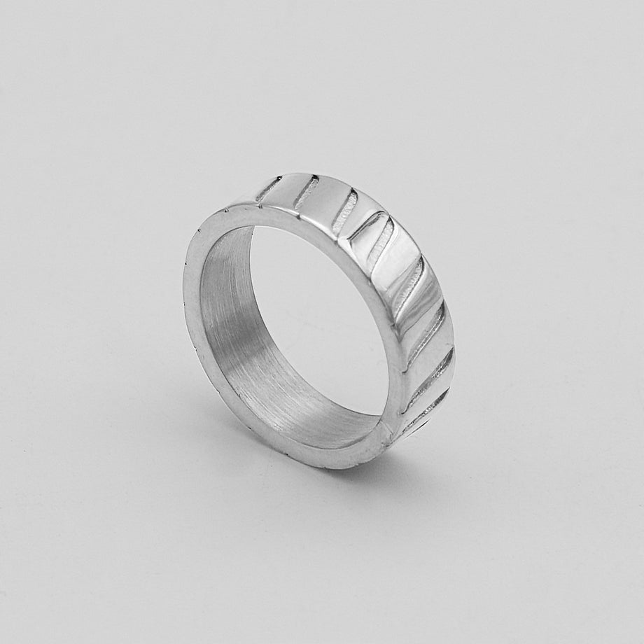 Amaia Band Ring, featuring striped engraving, crafted in silver plated stainless steel