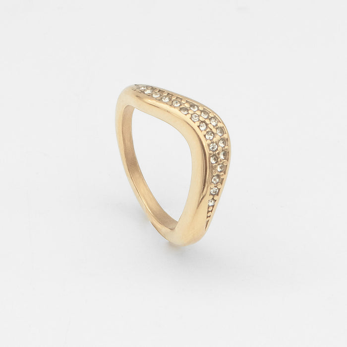 Amara Pavé Curve Ring in 18k gold plated stainless steel