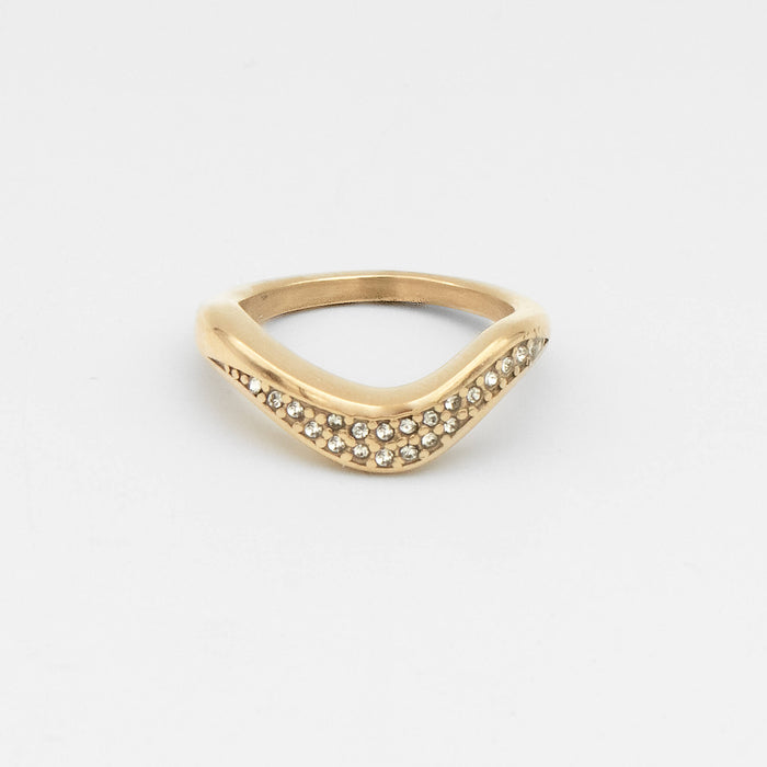 Amara Pavé Curve Ring in 18k gold plated stainless steel