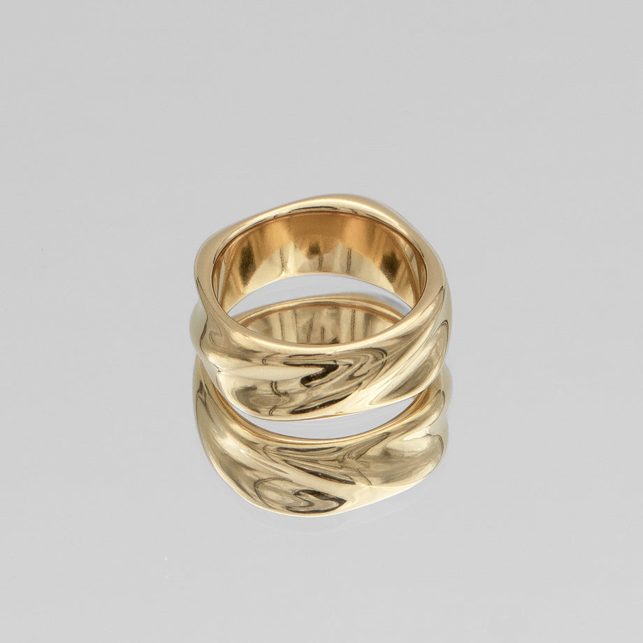 Amelie Band Ring, featuring smooth lines and polished finish, crafted in 18k Gold plated stainless steel from Prya 