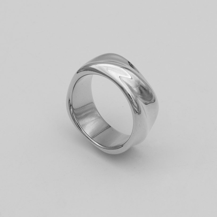 Amelie Band Ring, featuring smooth lines and polished finish, crafted in Silver plated stainless steel from Prya 