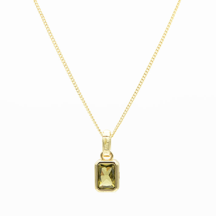 August emerald cut birthstone necklace in 18k gold from prya