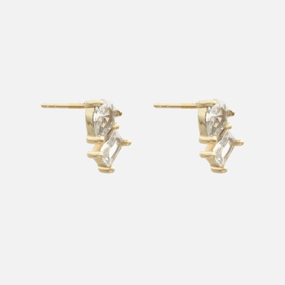 side view of Aya Toi Et Moi Stud earrings in gold plated 925 sterling silver