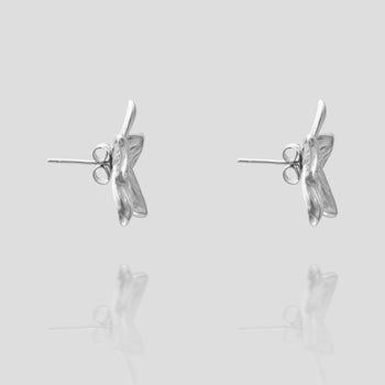 Camilla Flower Earrings feature a stunning design inspired by beautiful lilies, crafted in silver plated stainless steel