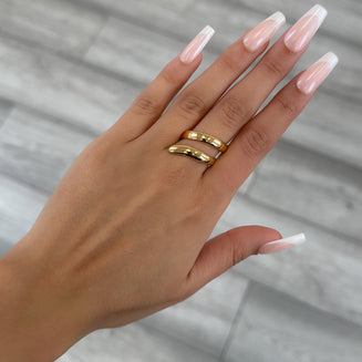 model wearing Fia dainty Wrap ring in 18k plated stainless steel from prya