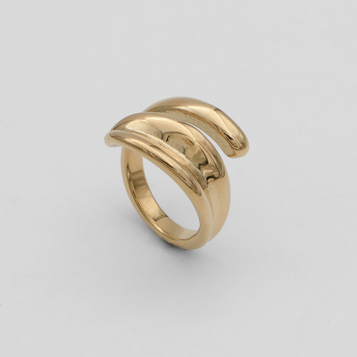 Gianna Wrap Ring, double cross over wrap ring, crafted in 18k gold plated stainless steel from prya 