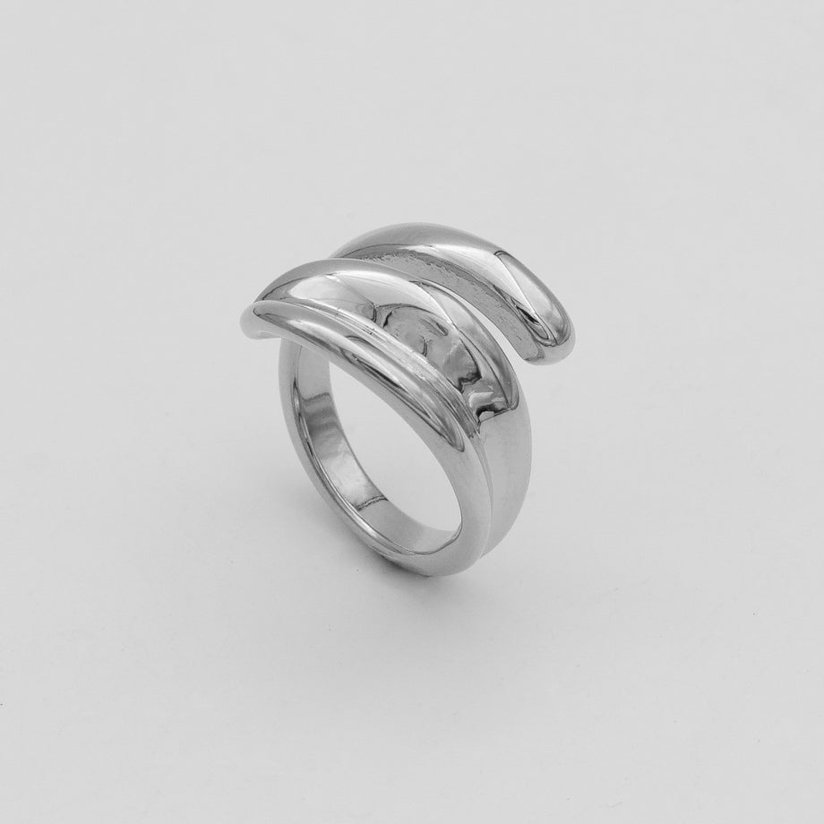 Gianna Wrap Ring, double cross over wrap ring, crafted in Silver plated stainless steel from prya 