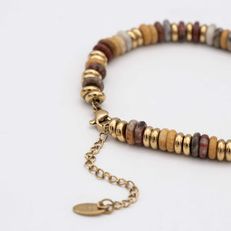 Harmony bracelet, crafted in 18k Gold plated stainless steel and adorned with natural stones from Prya