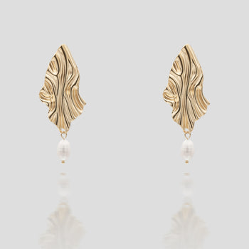 Inaya Pearl Drop Earrings in gold with lustrous pearls from prya