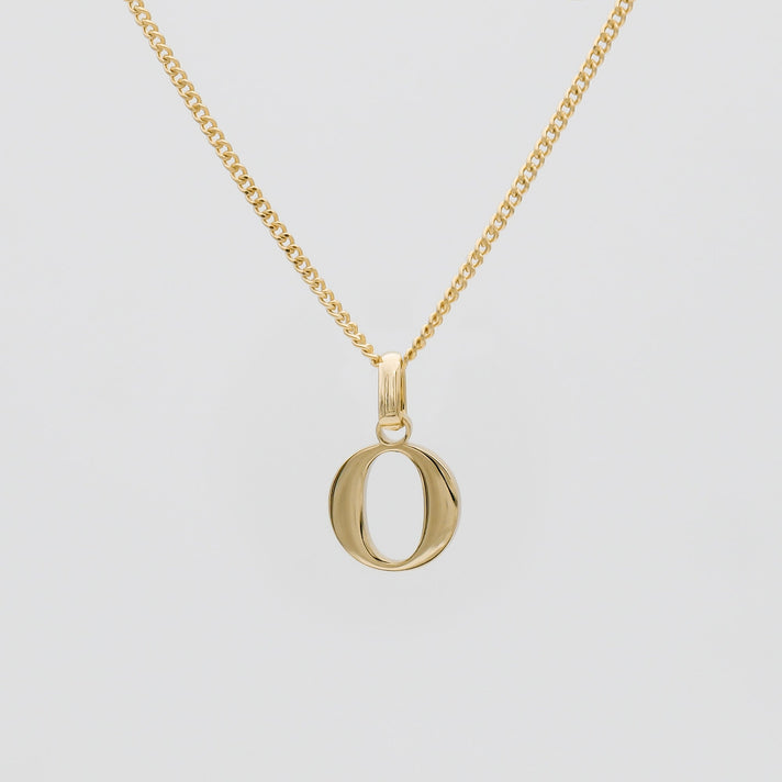 Roman Capital Initial Letter O Necklace in Gold | PRYA 