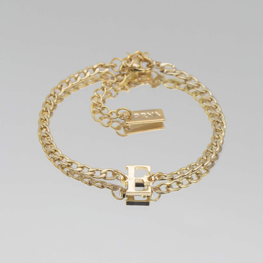 Dubai initial bracelet with cuban chain in 18k gold plating from prya
