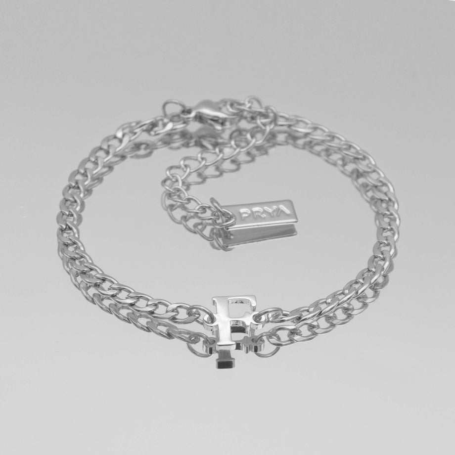 Dubai initial bracelet with cuban chain in silver plating from prya