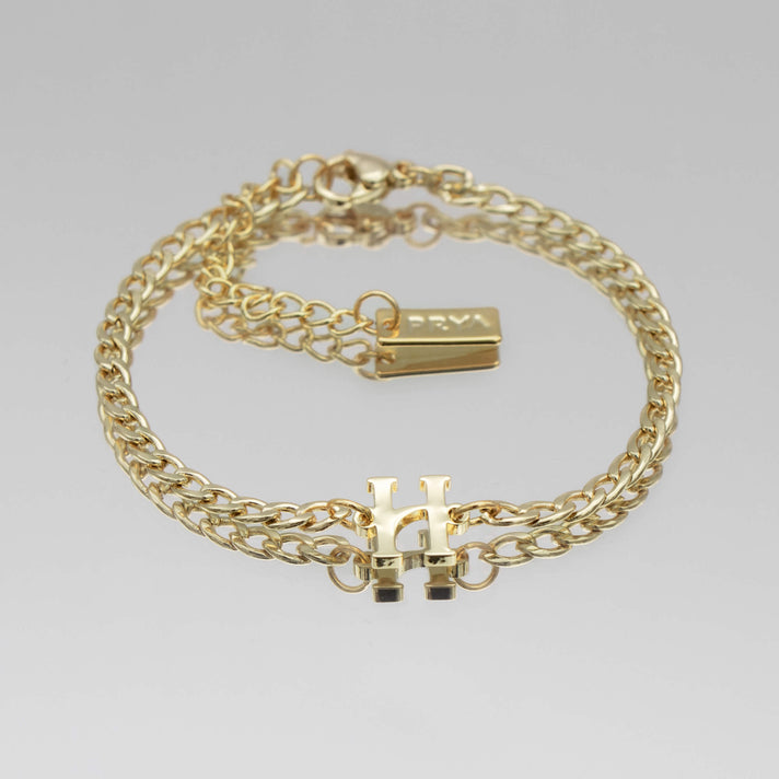 Dubai initial bracelet with cuban chain in 18k gold plating from prya