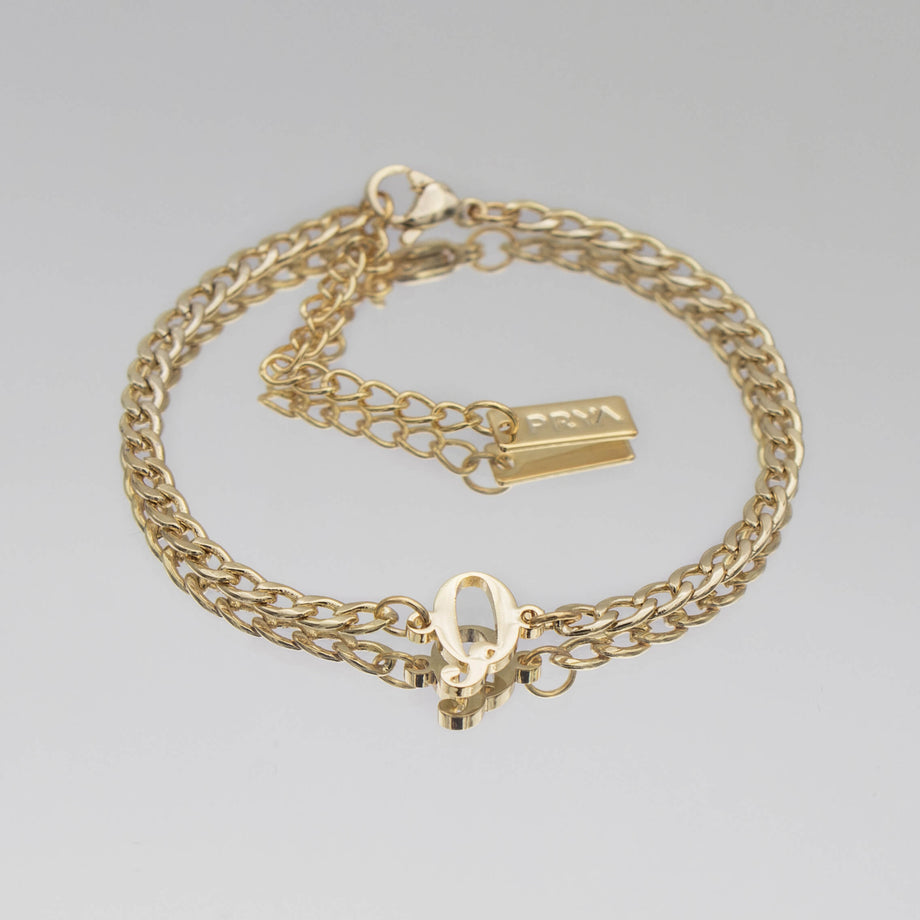Dubai initial bracelet with cuban chain in 18k gold plating from prya