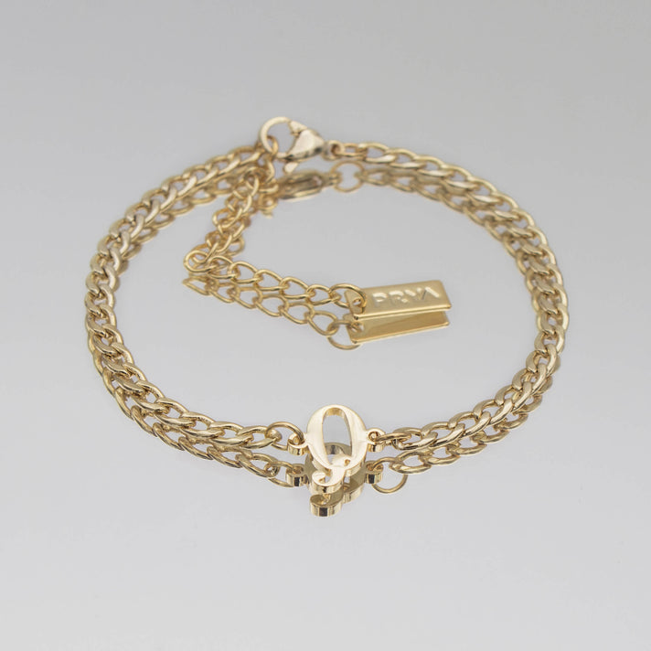 Dubai initial bracelet with cuban chain in 18k gold plating from prya