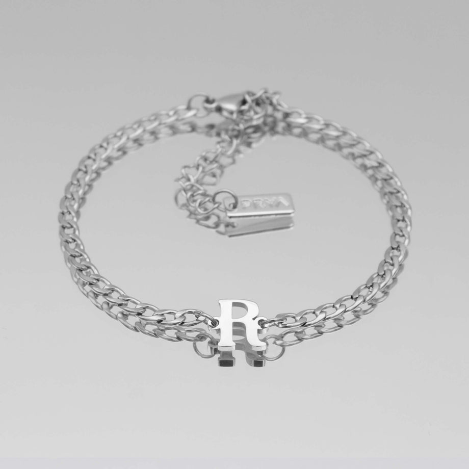 Dubai initial bracelet with cuban chain in silver plating from prya