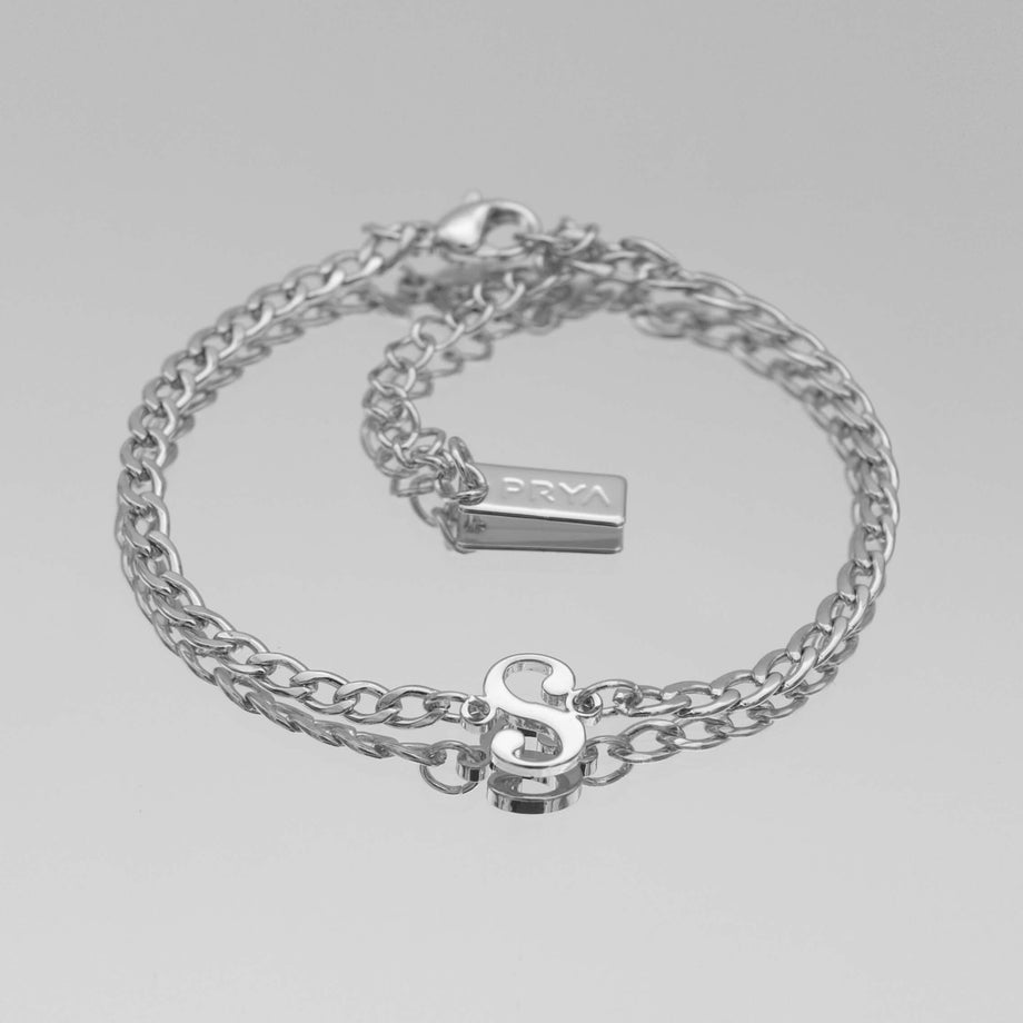 Dubai initial bracelet with cuban chain in silver plating from prya