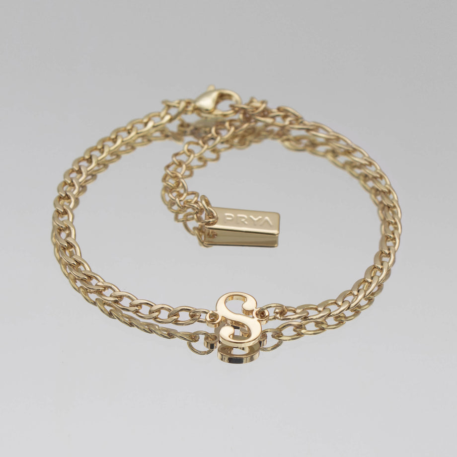 Dubai initial bracelet with cuban chain in 18k gold plating from prya
