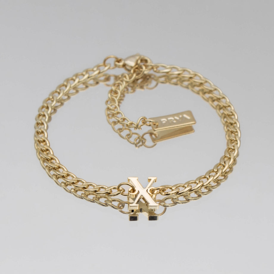 Dubai initial bracelet with cuban chain in 18k gold plating from prya