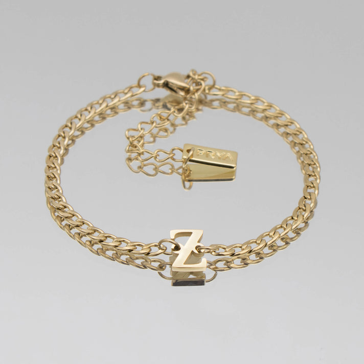 Dubai initial bracelet with cuban chain in 18k gold plating from prya