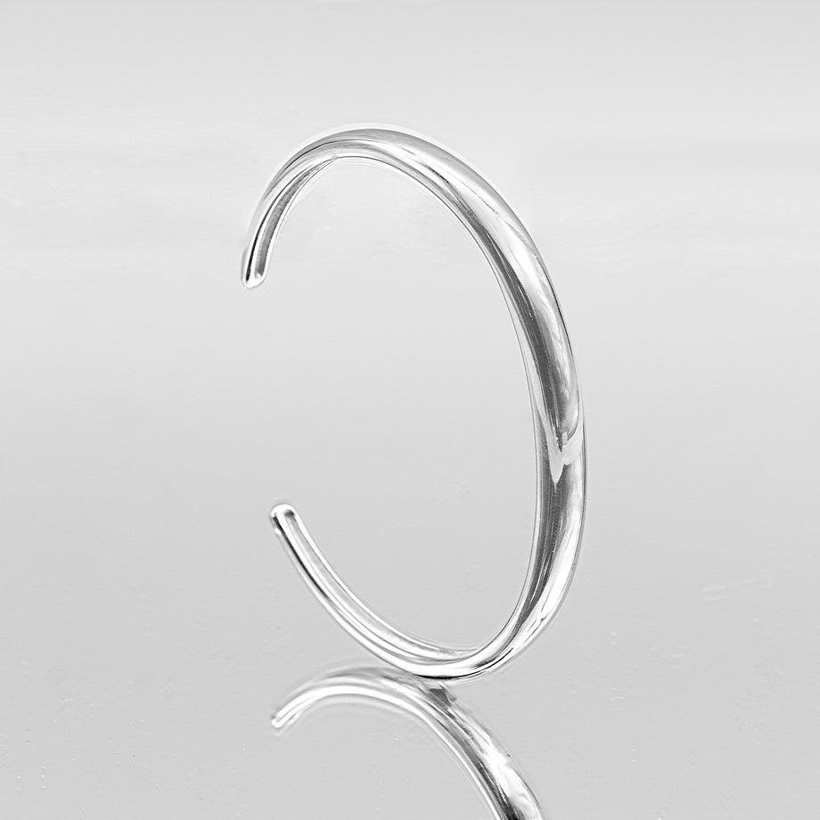 image of shiny silver bangle from prya 