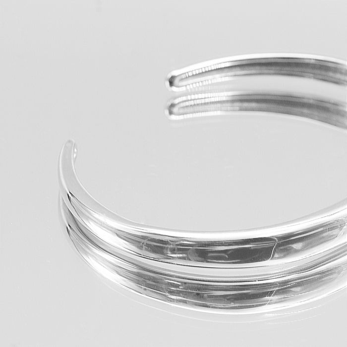 image of shiny silver bangle from prya 
