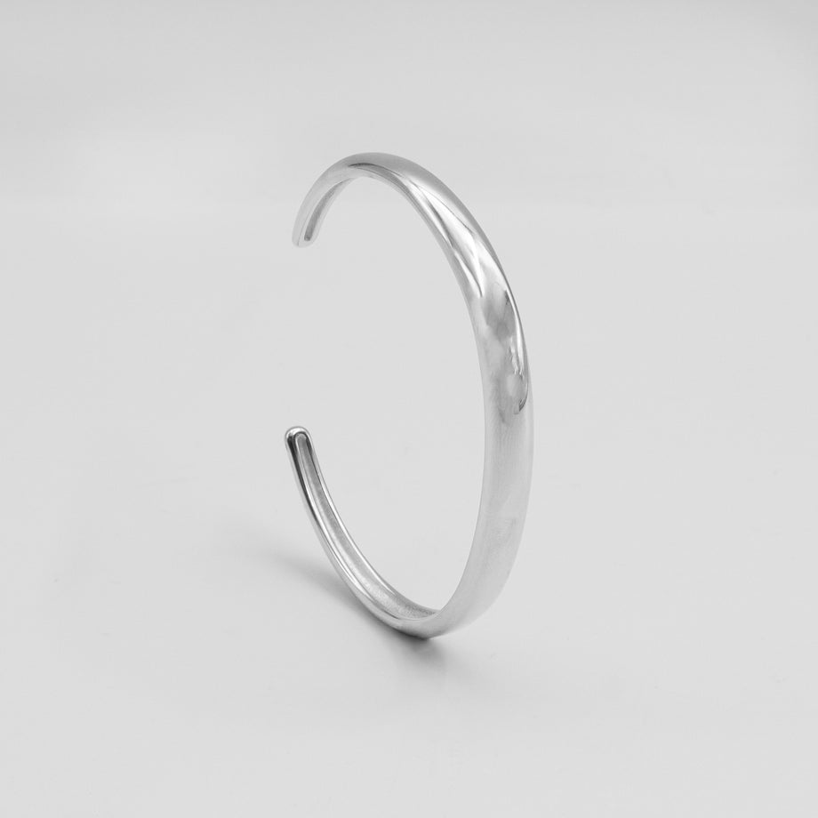 image of shiny silver bangle from prya 