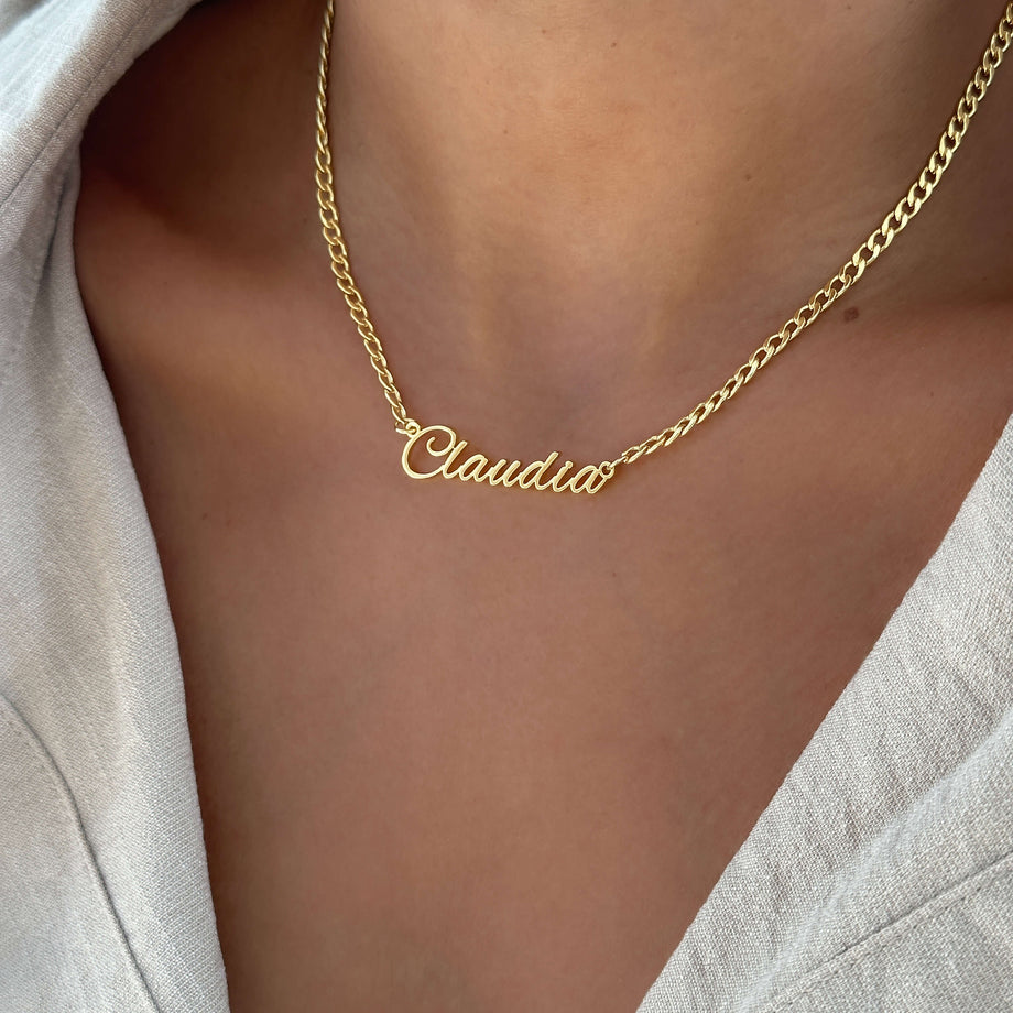 model wearing Venice Custom Name Necklace, 18k gold / 40cm | PRYA