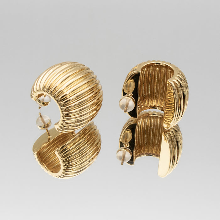 close up raisa ribbed earrings in gold from prya