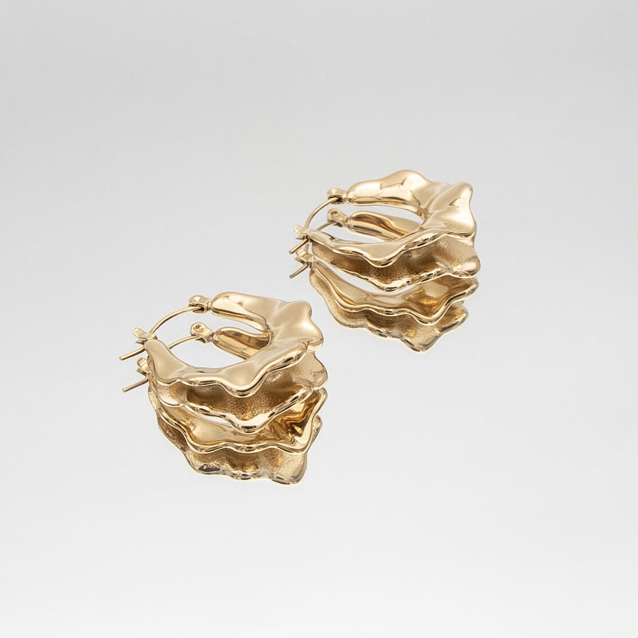 The Ruba 18k Gold plated medium Hoop Earrings, featuring an embossed design from prya