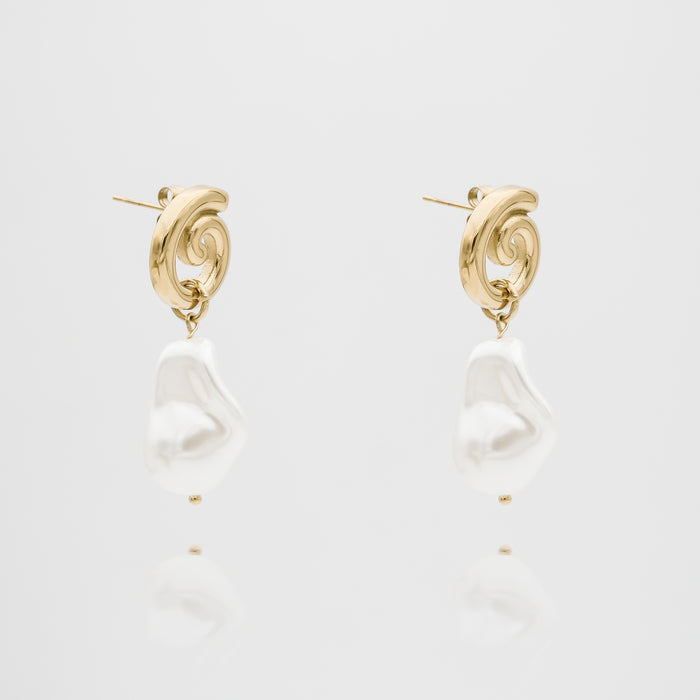 Rumi Pearl Earrings