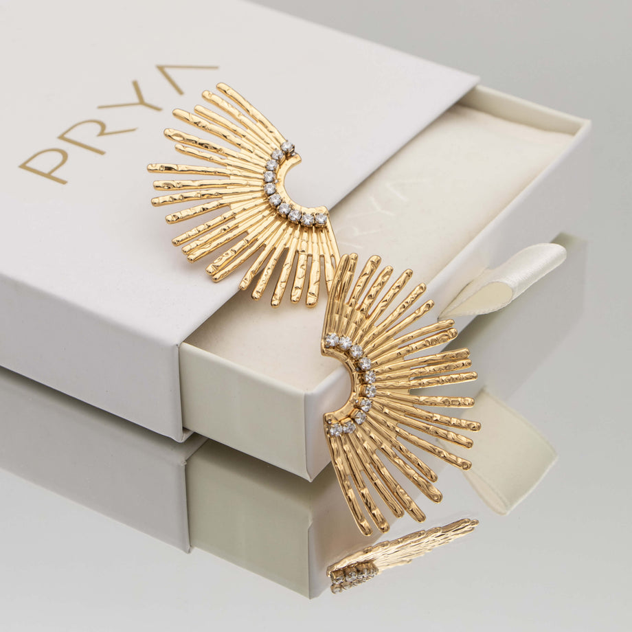 Solana fan earrings in 18k gold plated from prya