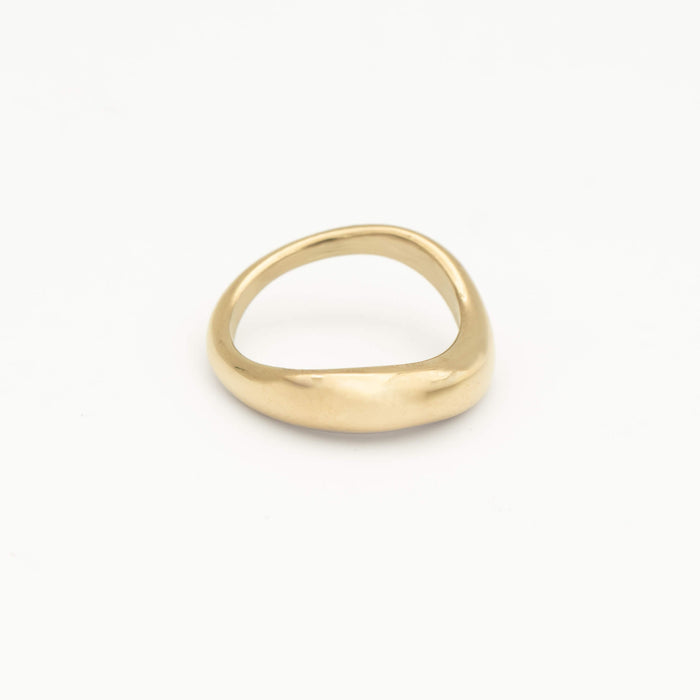 Solene Slim Wave Ring