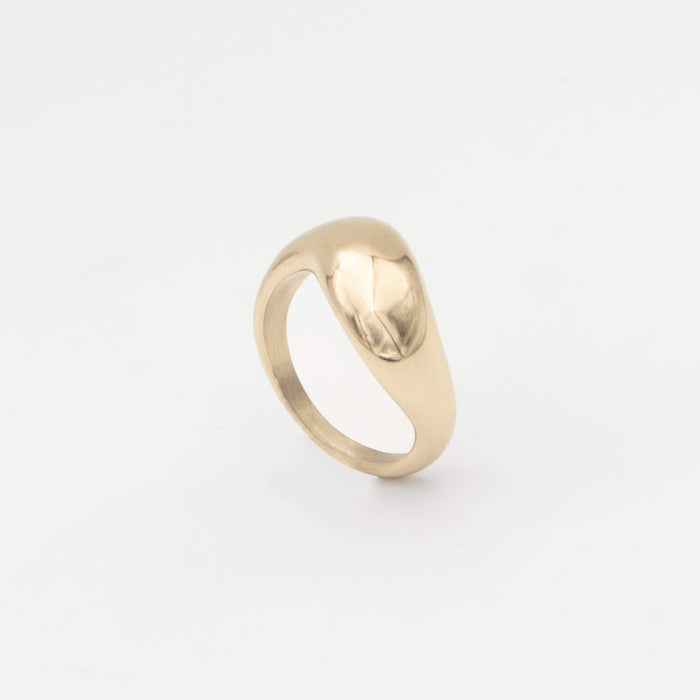 Solene Wave Ring