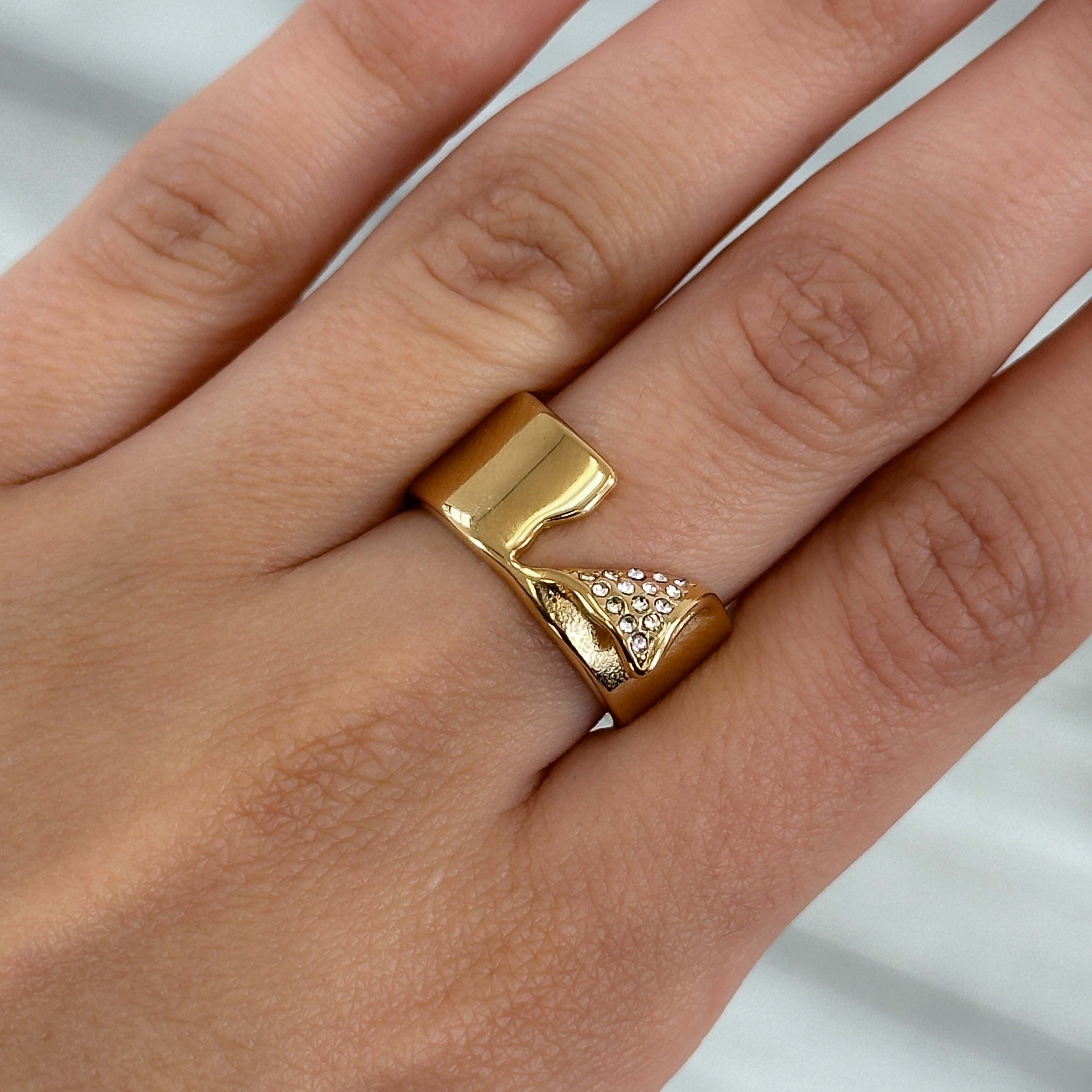 Zuri Cut Out Band Ring | Gold or Silver | PRYA