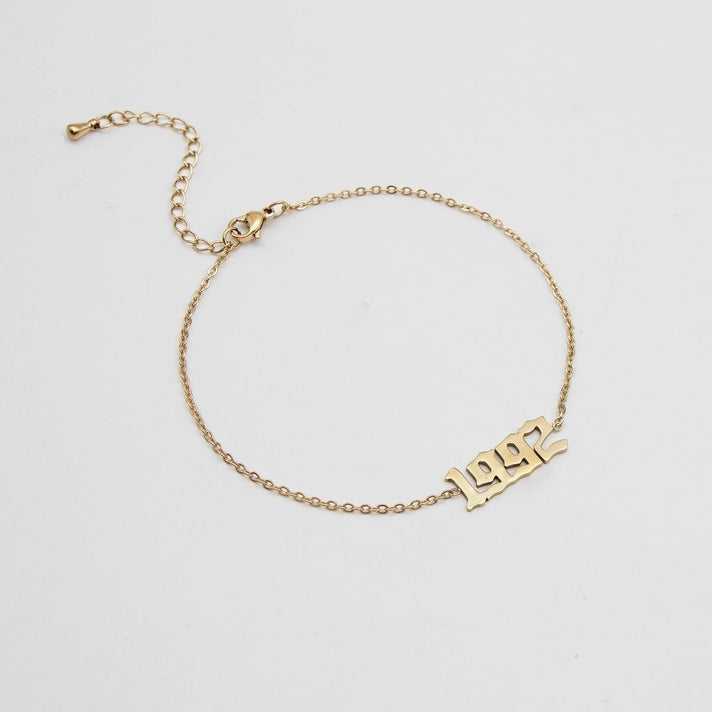 Birth year anklet in gold plating from PRYA