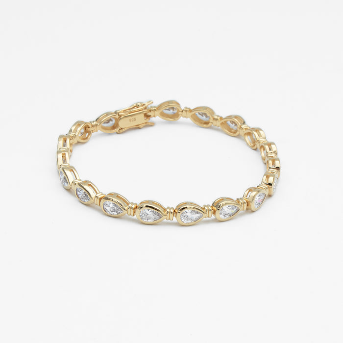 padel bracelet in 18k gold vermeil with Oval stones and pavé padel racket charm.