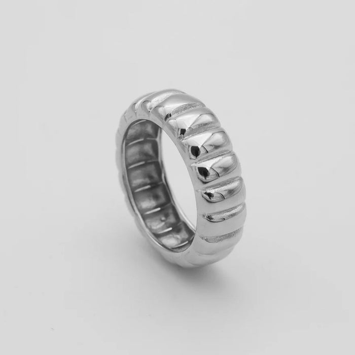 tamia ring in silver from prya