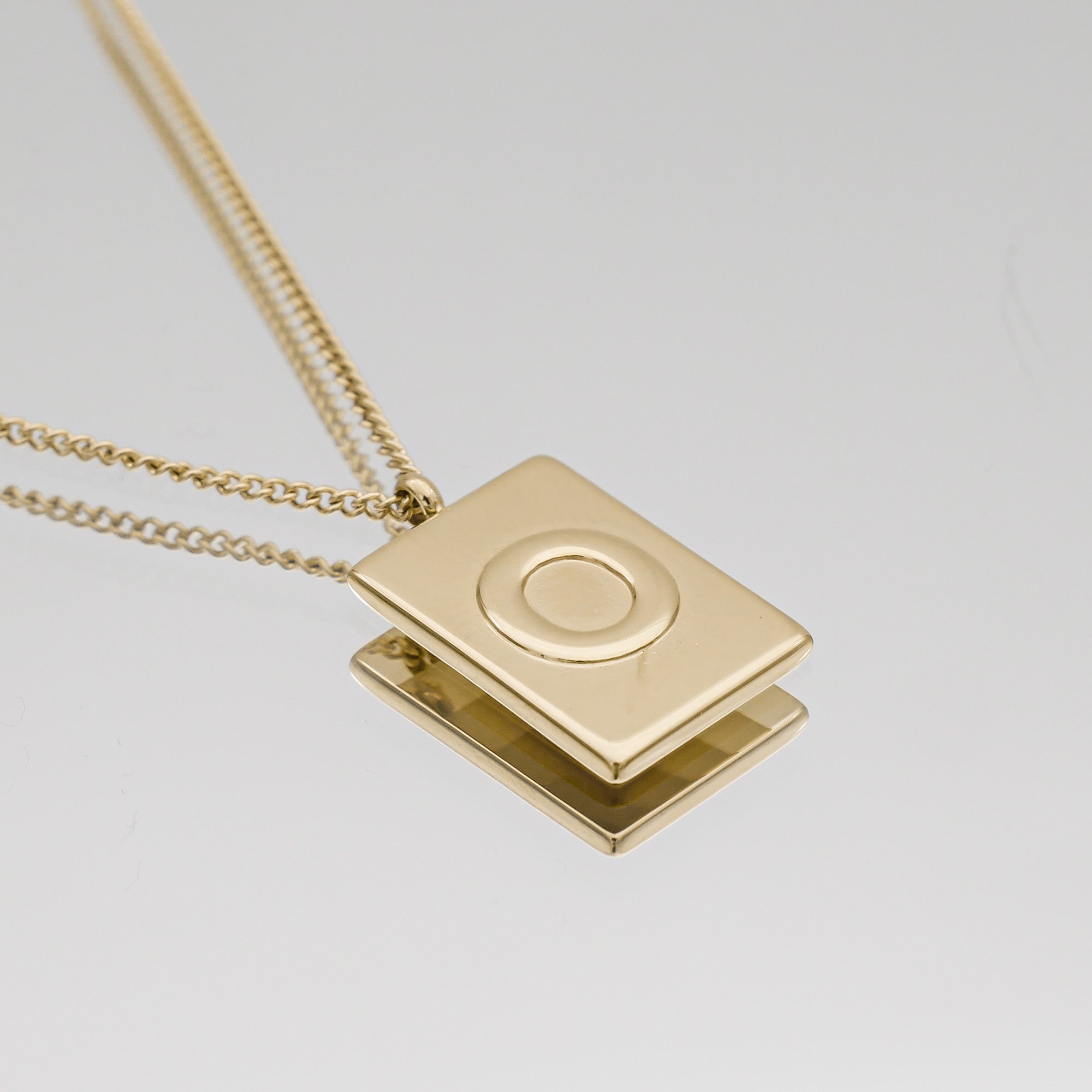 Athena custom initial Gold pendant Necklace, letter O by PRYA