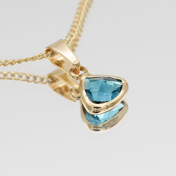 September Birthstone necklace, Gold 18k chain, Saphire gem