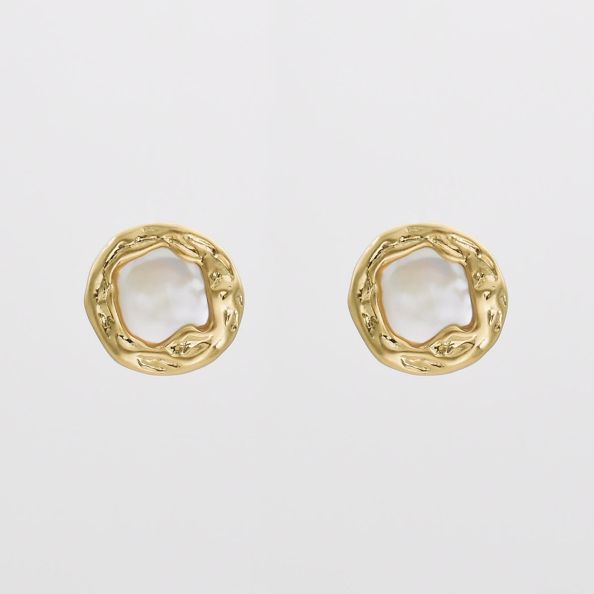 Poppy Pearl Earrings
