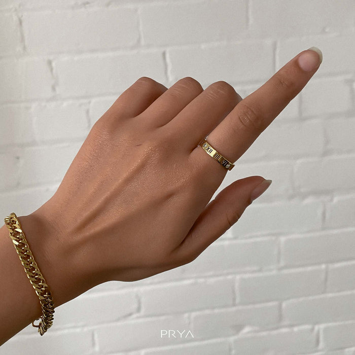 Lucia Numeral Ring